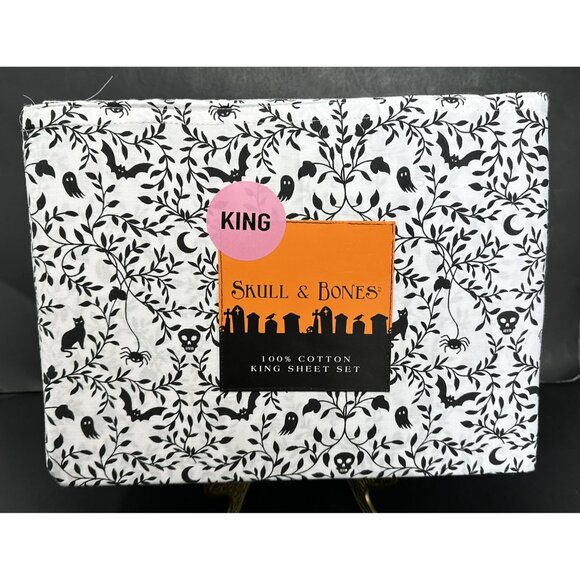 SKULL & BONES Cotton KING SHEET SET Skulls Spiders Bats Cat Ghosts Moons NIB NEW - Picture 1 of 7